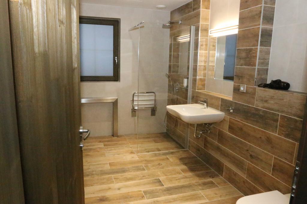 Apartment Hotel Orion Абертами Екстер'єр фото