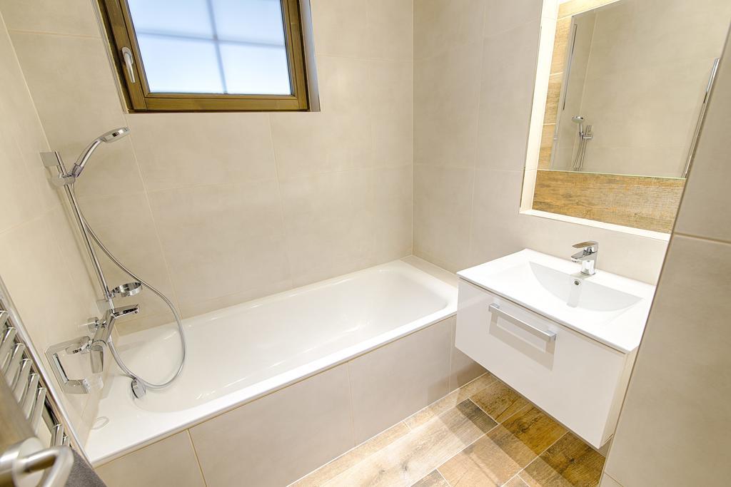 Apartment Hotel Orion Абертами Екстер'єр фото